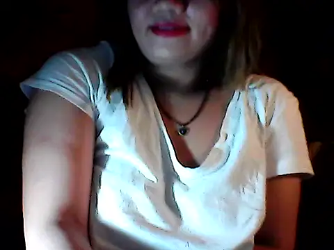 Snapshot of Miss_Heart chatting on 12-18-25, 07:31 Miss Heart online show from 12-18-25, 07:31