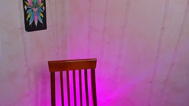 Snapshot of lxst_mary chatting on 01-09-26, 12:57 lxst mary online show from 01-09-26, 12:57