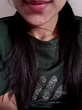 Snapshot of Cute_radhaaa chatting on 11-08-25, 10:04 Cute radhaaa online show from 11-08-25, 10:04
