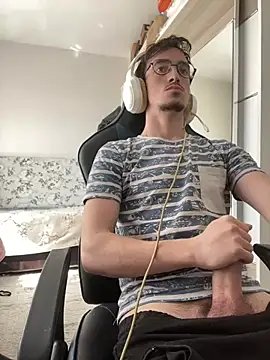 Snapshot of TurkYasura chatting on 02-16-26, 10:55 TurkYasura online show from 02-16-26, 10:55