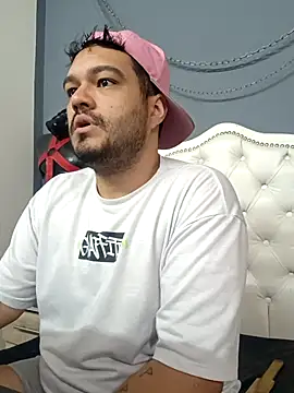 Snapshot of Stevens_db chatting on 09-14-25, 07:35 Stevens db online show from 09-14-25, 07:35