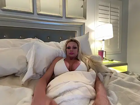 chanelstjames online show from 04-20-26, 03:31