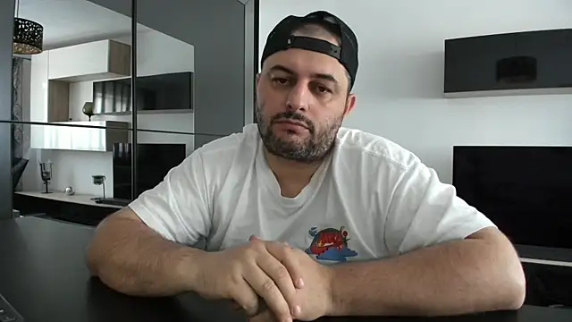 Snapshot of DravenPeak chatting on 06-19-26, 11:47 DravenPeak online show from 06-19-26, 11:47