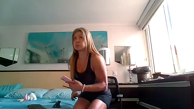 Mirianzapata 1 online show from 11-30-25, 06:23