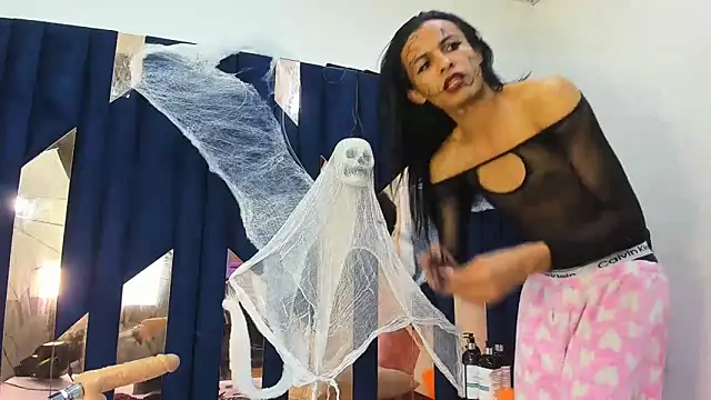 Snapshot of Aisha_hotts777 chatting on 10-29-25, 03:20 Aisha hotts777 online show from 10-29-25, 03:20