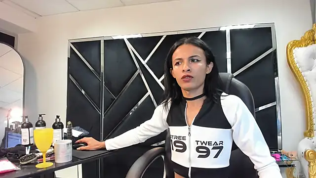 Snapshot of Aisha_hotts777 chatting on 11-10-25, 09:52 Aisha hotts777 online show from 11-10-25, 09:52