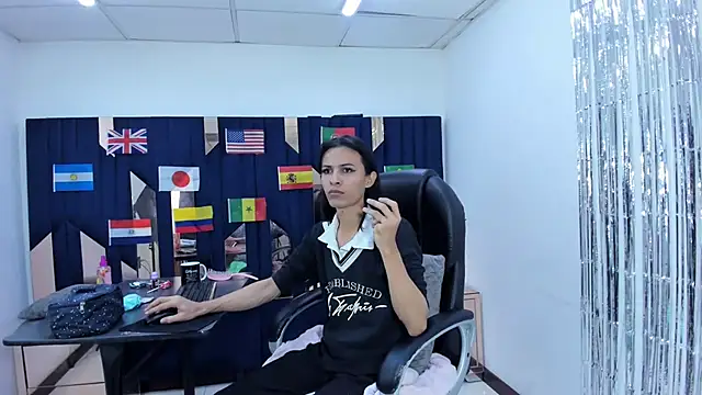 Snapshot of Aisha_hotts777 chatting on 07-06-26, 08:22 Aisha hotts777 online show from 07-06-26, 08:22