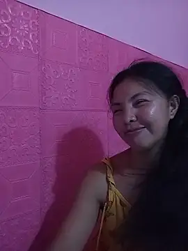 Snapshot of oceanlover23 chatting on 11-17-25, 07:47 oceanlover23 online show from 11-17-25, 07:47