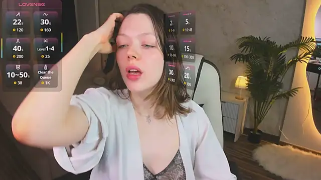 Snapshot of Lunar_Lily chatting on 09-20-25, 05:41 Lunar Lily online show from 09-20-25, 05:41