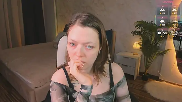 Snapshot of Lunar_Lily chatting on 09-22-25, 05:31 Lunar Lily online show from 09-22-25, 05:31