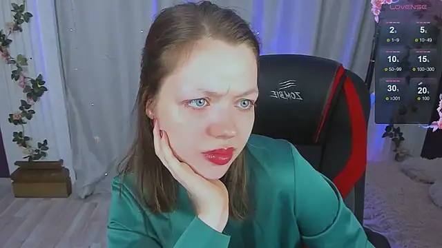 Snapshot of Lunar_Lily chatting on 10-16-25, 05:30 Lunar Lily online show from 10-16-25, 05:30