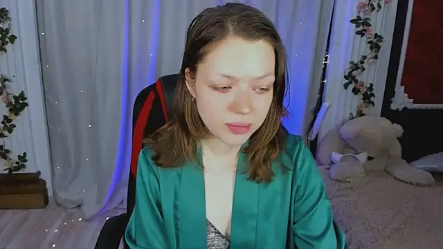 Snapshot of Lunar_Lily chatting on 10-23-25, 05:40 Lunar Lily online show from 10-23-25, 05:40