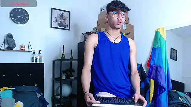 Gael Jones online show from 09-28-25, 02:22