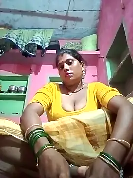 Snapshot of sanjna_sharmaa chatting on 09-10-25, 03:12 sanjna sharmaa online show from 09-10-25, 03:12