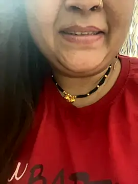 Snapshot of indian-hotmilfs chatting on 09-29-25, 04:06 indian-hotmilfs online show from 09-29-25, 04:06