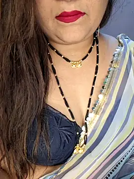 Snapshot of indian-hotmilfs chatting on 10-11-25, 06:06 indian-hotmilfs online show from 10-11-25, 06:06