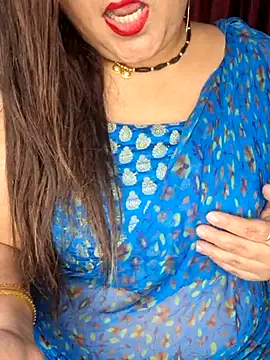 Snapshot of indian-hotmilfs chatting on 11-15-25, 01:47 indian-hotmilfs online show from 11-15-25, 01:47