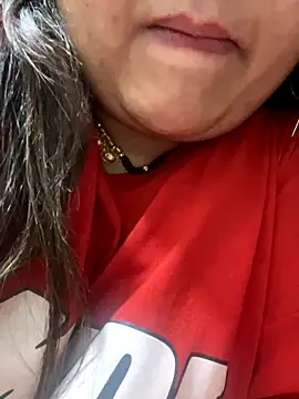 Snapshot of indian-hotmilfs chatting on 11-26-25, 01:12 indian-hotmilfs online show from 11-26-25, 01:12