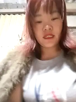 Snapshot of sukabae00 chatting on 09-10-25, 11:05 sukabae00 online show from 09-10-25, 11:05