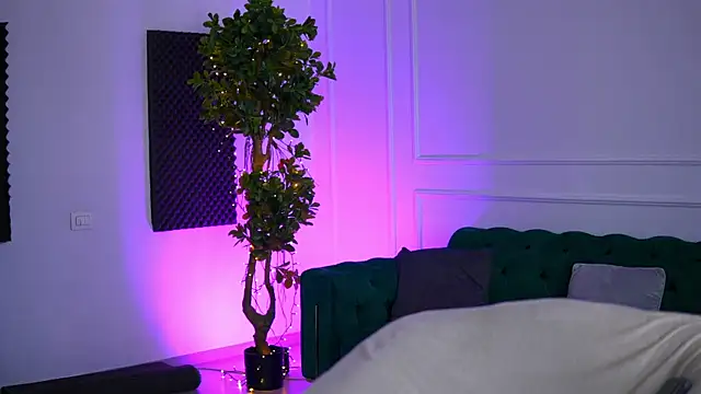 SiennaRuh online show from 04-05-26, 10:12