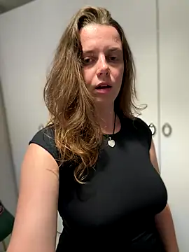 TenderLaGlamor online show from 09-22-25, 09:06