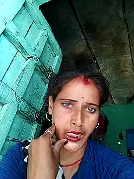 Snapshot of Arti13A chatting on 05-15-26, 11:01 Arti13A online show from 05-15-26, 11:01