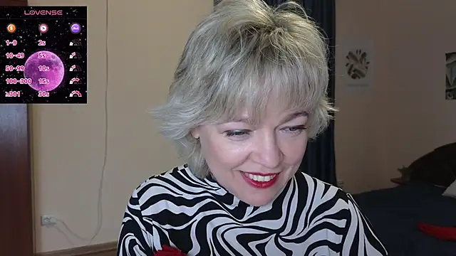 Snapshot of Rosette_Pricky chatting on 10-25-25, 02:24 Rosette Pricky online show from 10-25-25, 02:24