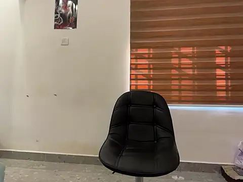 LucytheDevilQueen online show from 12-14-25, 03:56