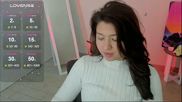 Snapshot of Sandra_Curly chatting on 10-28-25, 01:42 Sandra Curly online show from 10-28-25, 01:42