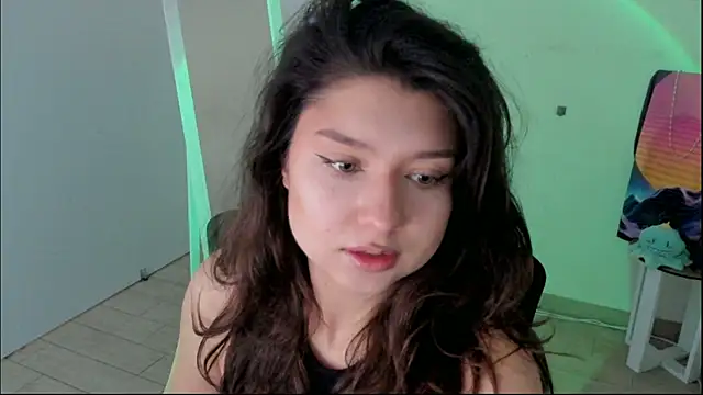 Snapshot of Sandra_Curly chatting on 12-03-25, 10:41 Sandra Curly online show from 12-03-25, 10:41