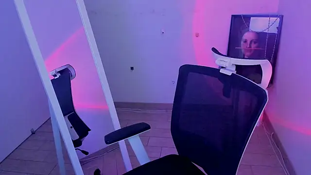 Sandra Curly online show from 04-18-26, 07:58