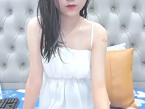  ly   online show from 10-06-25, 04:15