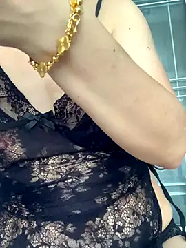 Snapshot of cgooh-611 chatting on 10-01-25, 01:33 cgooh-611 online show from 10-01-25, 01:33