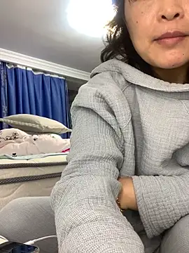 Snapshot of cgooh-611 chatting on 10-20-25, 12:16 cgooh-611 online show from 10-20-25, 12:16