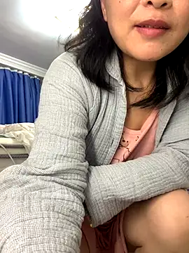 Snapshot of cgooh-611 chatting on 10-23-25, 04:06 cgooh-611 online show from 10-23-25, 04:06