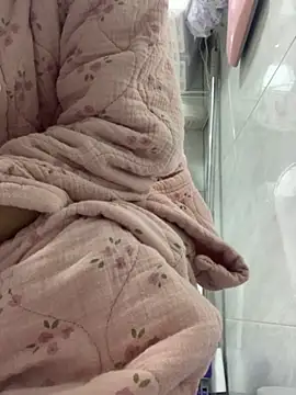 Snapshot of cgooh-611 chatting on 11-06-25, 05:08 cgooh-611 online show from 11-06-25, 05:08