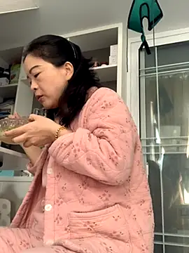 Snapshot of cgooh-611 chatting on 11-11-25, 03:28 cgooh-611 online show from 11-11-25, 03:28