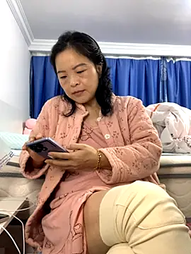 Snapshot of cgooh-611 chatting on 11-12-25, 03:40 cgooh-611 online show from 11-12-25, 03:40