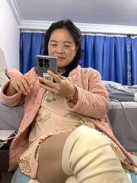 Snapshot of cgooh-611 chatting on 11-18-25, 04:55 cgooh-611 online show from 11-18-25, 04:55