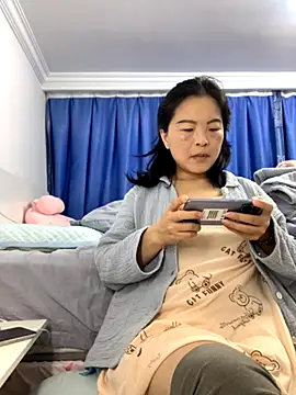 Snapshot of cgooh-611 chatting on 11-20-25, 05:18 cgooh-611 online show from 11-20-25, 05:18