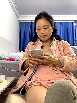 Snapshot of cgooh-611 chatting on 11-30-25, 10:19 cgooh-611 online show from 11-30-25, 10:19