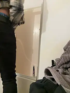 Snapshot of daddysterling chatting on 02-28-26, 05:41 daddysterling online show from 02-28-26, 05:41