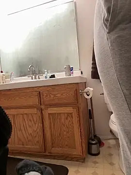 Snapshot of daddysterling chatting on 03-08-26, 08:51 daddysterling online show from 03-08-26, 08:51