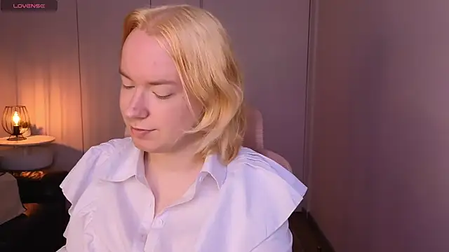 Snapshot of Amanda_Butlerr chatting on 05-29-26, 02:15 Amanda Butlerr online show from 05-29-26, 02:15