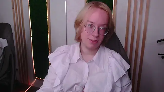 Snapshot of Amanda_Butlerr chatting on 06-13-26, 02:04 Amanda Butlerr online show from 06-13-26, 02:04