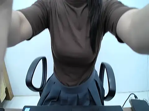 Snapshot of _Lady- chatting on 10-31-25, 09:27 Lady- online show from 10-31-25, 09:27