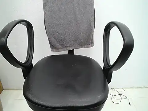 Snapshot of _Lady- chatting on 12-15-25, 07:56 Lady- online show from 12-15-25, 07:56