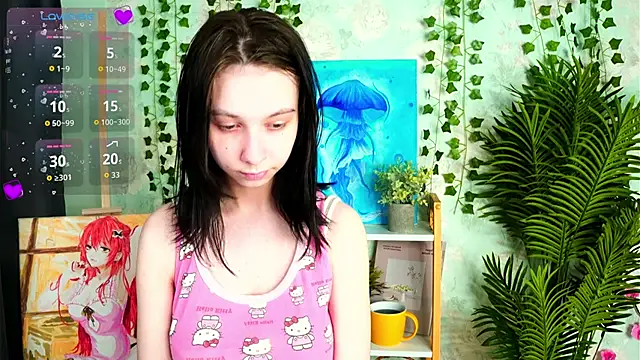 Snapshot of SuzanneHowse chatting on 05-18-26, 04:13 SuzanneHowse online show from 05-18-26, 04:13