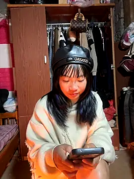 AAANINE22 online show from 10-20-25, 01:33