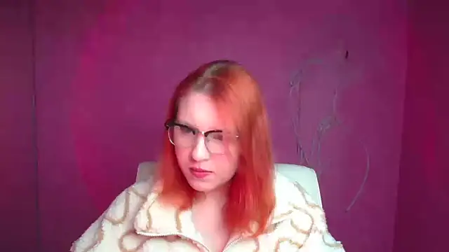 ScarletVixen  online show from 09-17-25, 05:36